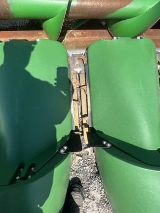 Image of John Deere C12F equipment image 2