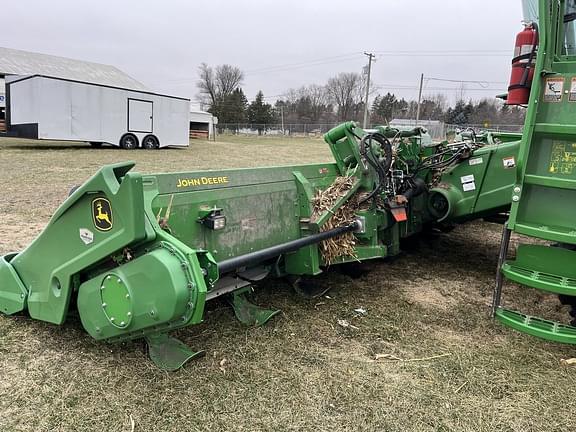 Image of John Deere C12F equipment image 1