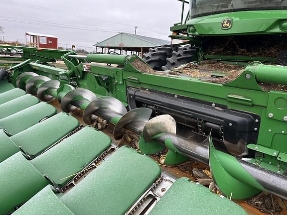 Image of John Deere C12F equipment image 2