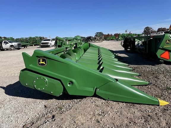 Image of John Deere C12F Primary image