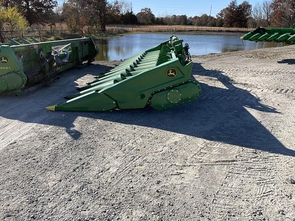 Image of John Deere C12F equipment image 3