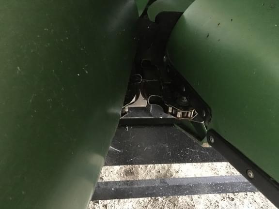 Image of John Deere C12F equipment image 3