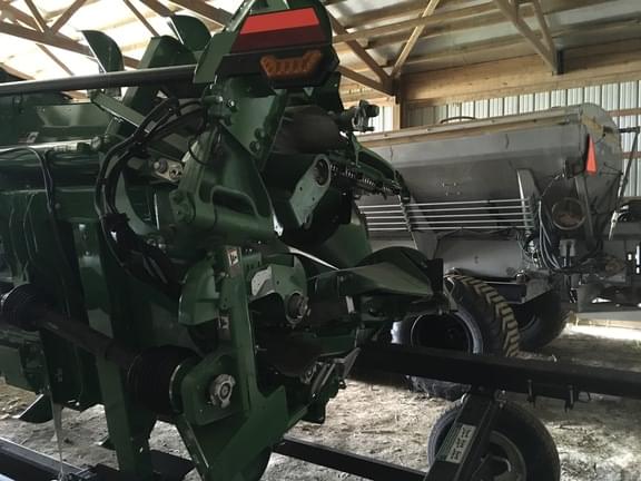 Image of John Deere C12F equipment image 1