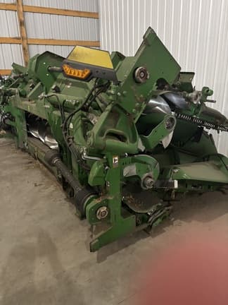 Image of John Deere C12F equipment image 2