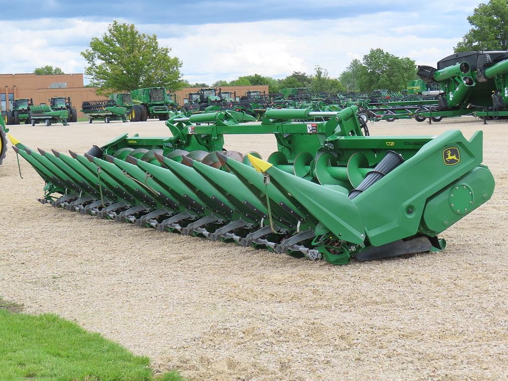 Image of John Deere C12F Primary image