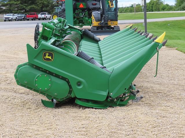 Image of John Deere C12F equipment image 2