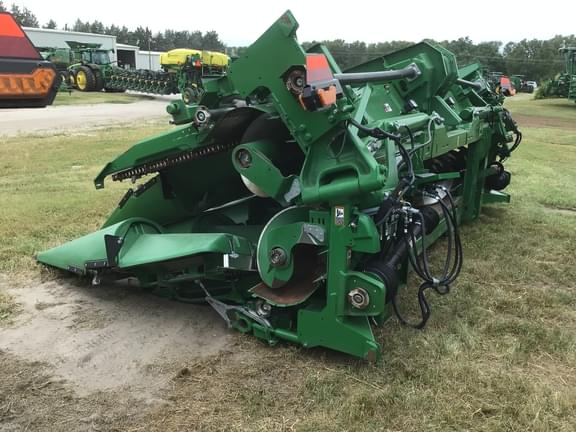 Image of John Deere C12F equipment image 2
