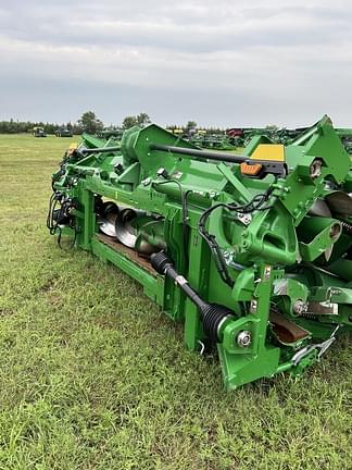 Image of John Deere C12F equipment image 3