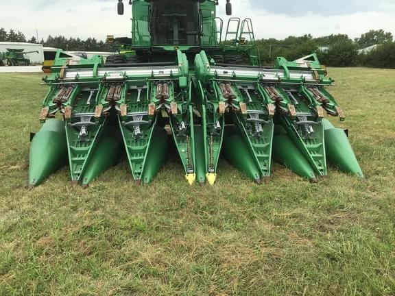 Image of John Deere C12F equipment image 1