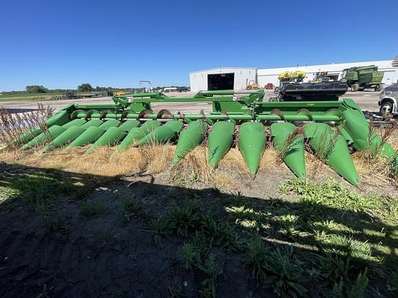 Image of John Deere C12F equipment image 1