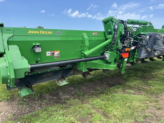 Image of John Deere C12F equipment image 2