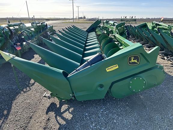 Image of John Deere C12F equipment image 1