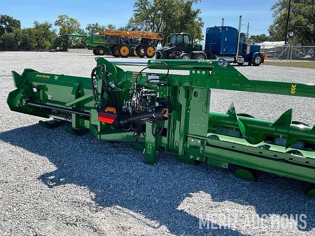 Image of John Deere C12F equipment image 2