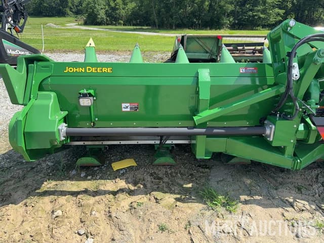 Image of John Deere C12F equipment image 3