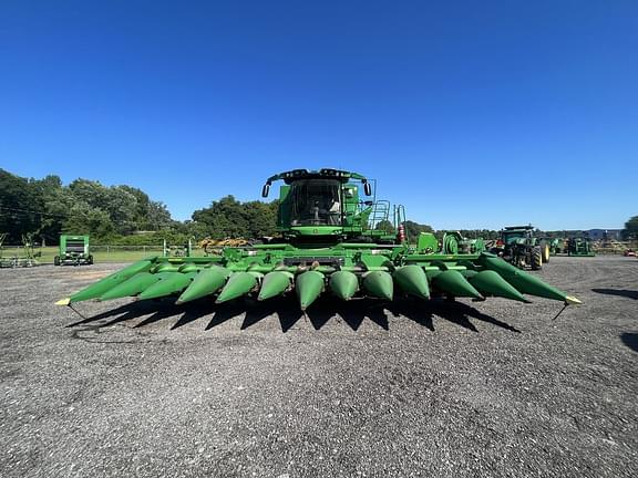 Image of John Deere C12F Primary image