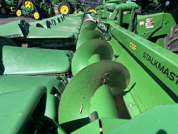 Image of John Deere C12F equipment image 2