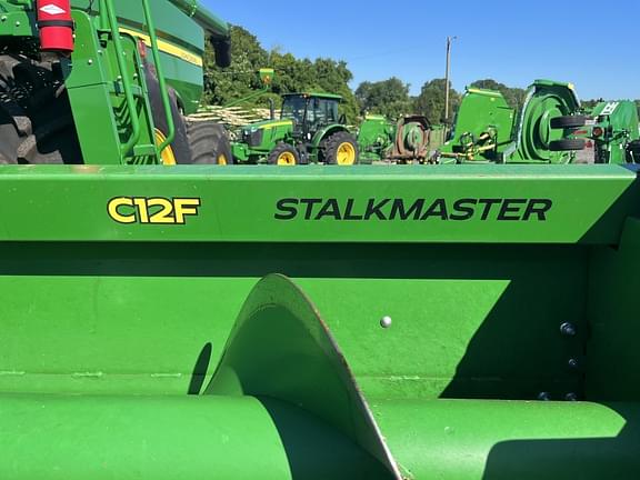 Image of John Deere C12F equipment image 4