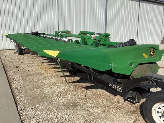 Image of John Deere C12F equipment image 2