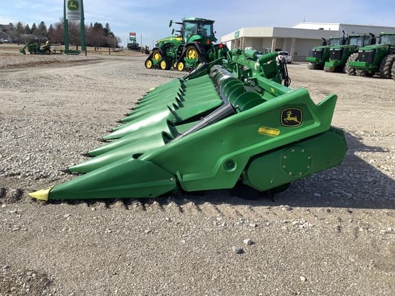 Image of John Deere C12F equipment image 2