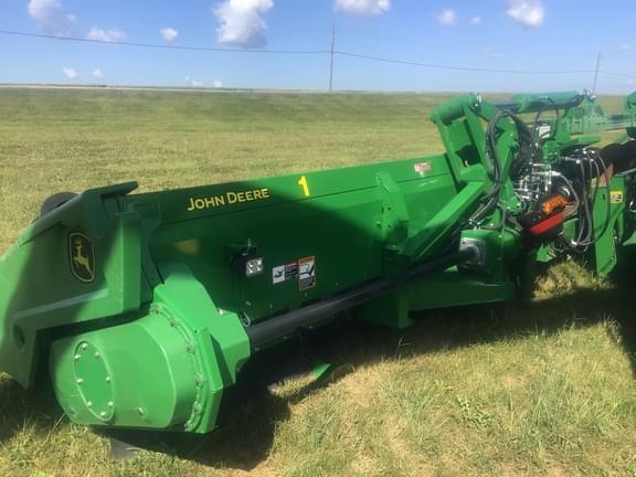 Image of John Deere C12F equipment image 3