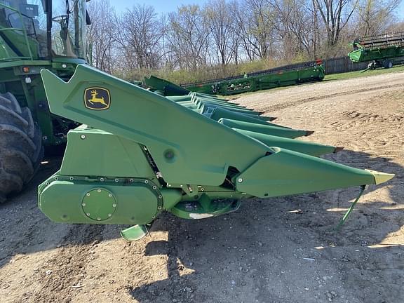 Image of John Deere C12F equipment image 1