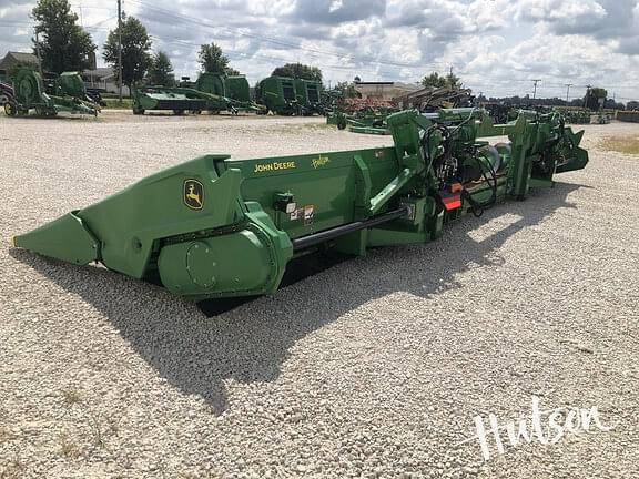 Image of John Deere C12F equipment image 4