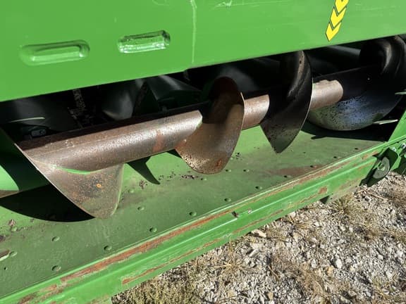 Image of John Deere C12F equipment image 3