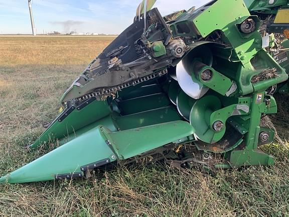 Image of John Deere C12F equipment image 1