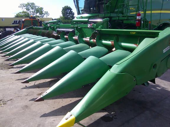Image of John Deere C12F equipment image 1