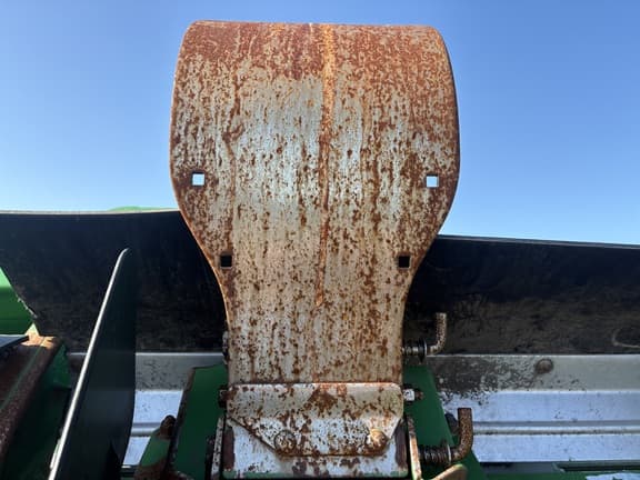 Image of John Deere C12F equipment image 3