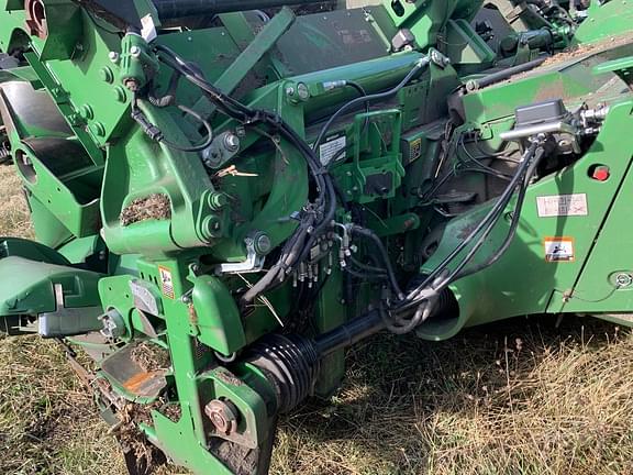 Image of John Deere C12F equipment image 2