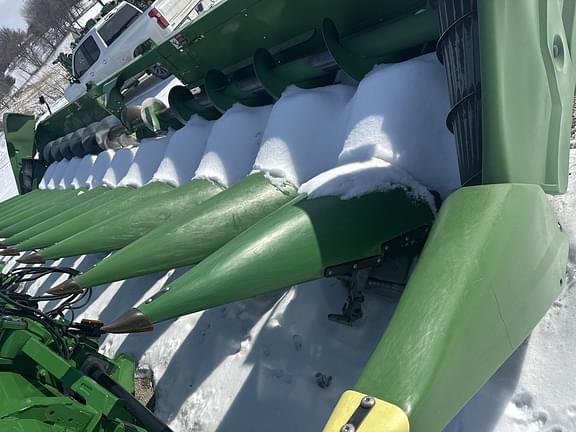 Image of John Deere C12R equipment image 2