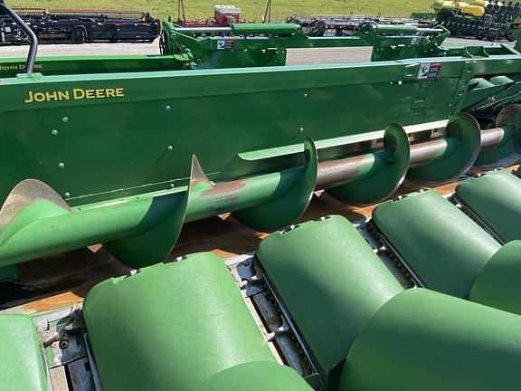 Image of John Deere C12R equipment image 3