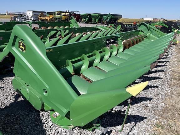 Image of John Deere C12R Primary image