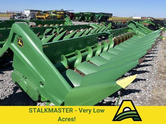 Image of John Deere C12R Primary image