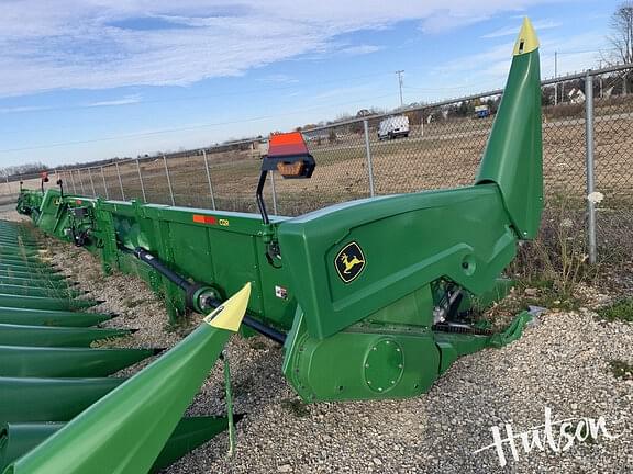 Image of John Deere C12R equipment image 3