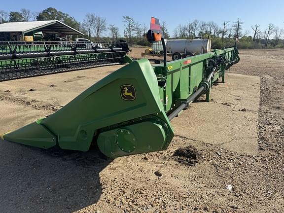 Image of John Deere C12R equipment image 2