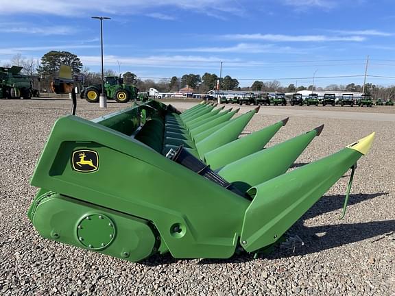 Image of John Deere C12R equipment image 4