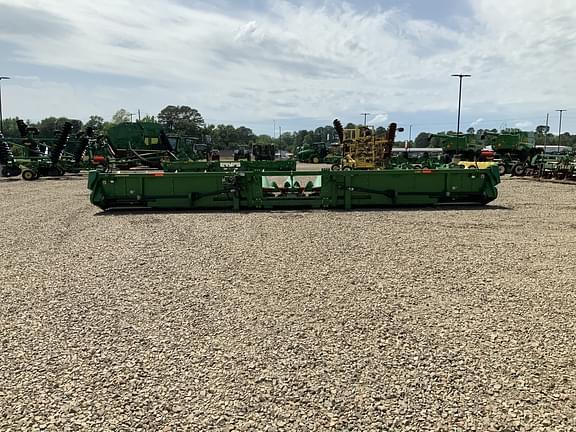 Image of John Deere C12R equipment image 3