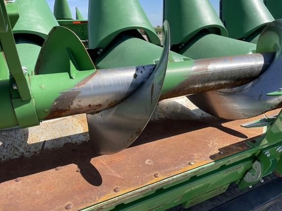 Image of John Deere C12R equipment image 3