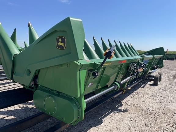 Image of John Deere C12R equipment image 1