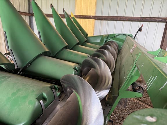 Image of John Deere C12R equipment image 3