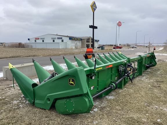 Image of John Deere C12R equipment image 2