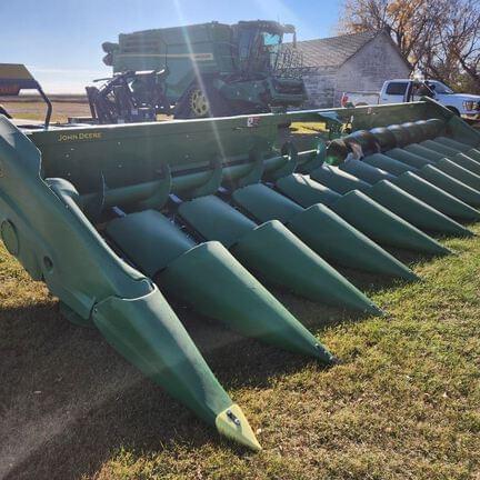 Image of John Deere C12R equipment image 3