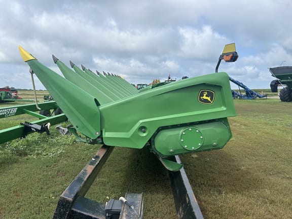 Main image John Deere C12R