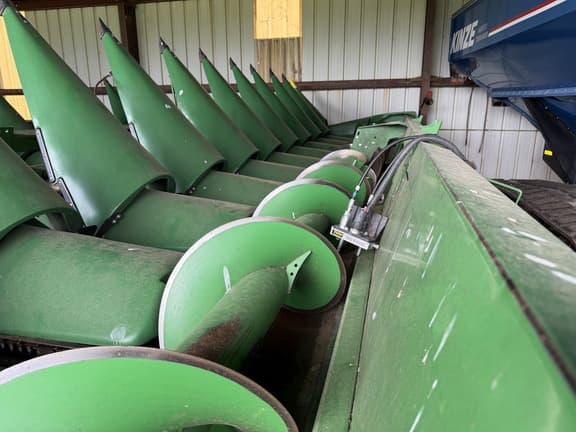 Image of John Deere C12R equipment image 3