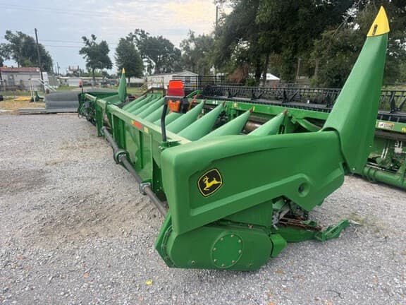 Image of John Deere C12R equipment image 3