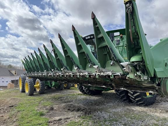 Image of John Deere C12R equipment image 1