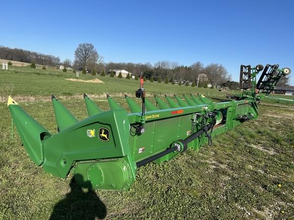 Image of John Deere C12R equipment image 3