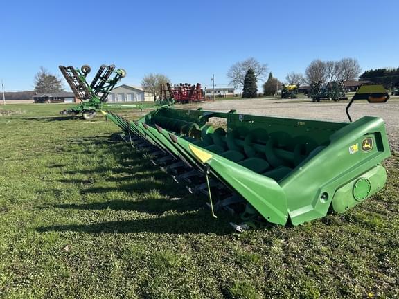 Image of John Deere C12R equipment image 4